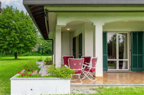 Photo 33 - Maison de 2 chambres à Villa Guardia avec jardin et terrasse