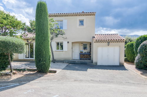 Foto 47 - Casa con 4 camere da letto a Nans-les-Pins con piscina privata e giardino