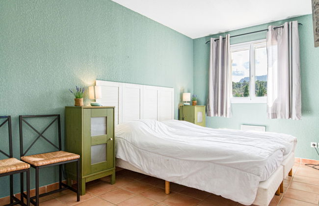 Casa de 5 quartos em Nans-les-Pins com piscina privada e jardim - Foto 24
