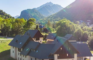 Foto 3 - Appartamento con 2 camere da letto a Saint-Colomban-des-Villards con terrazza e vista sulle montagne