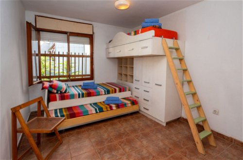 Foto 5 - Appartamento con 3 camere da letto a Pineda de Mar con vista mare