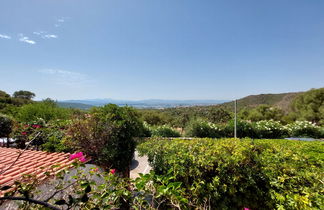 Foto 2 - Apartamento de 1 habitación en Olbia con jardín y vistas al mar