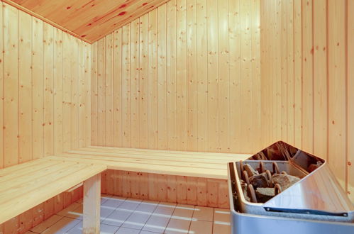 Foto 13 - Casa con 4 camere da letto a Blokhus con terrazza e sauna