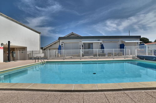 Photo 19 - 1 bedroom Apartment in Saint-Pierre-d'Oléron with swimming pool and terrace