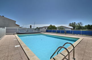 Foto 2 - Apartment mit 1 Schlafzimmer in Saint-Pierre-d'Oléron mit schwimmbad und blick aufs meer