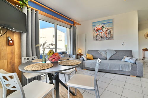 Photo 3 - 1 bedroom Apartment in Saint-Pierre-d'Oléron with swimming pool and sea view