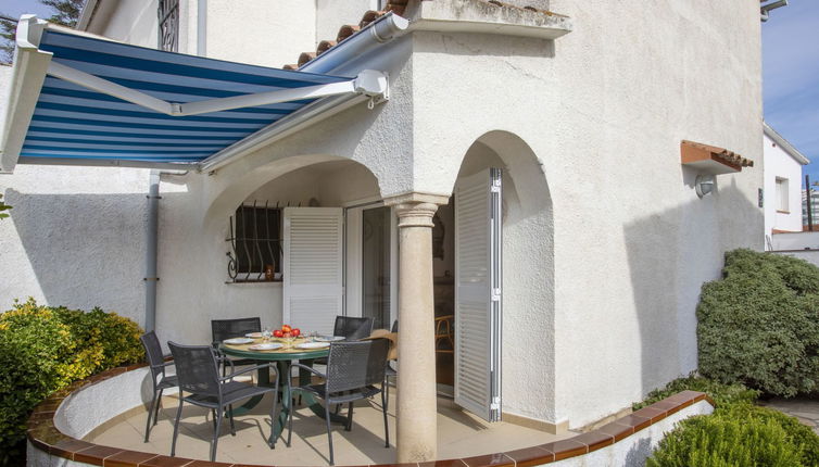 Photo 1 - 3 bedroom House in l'Escala with garden and terrace