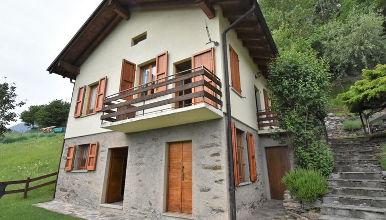 Photo 1 - Maison de 2 chambres à Civo avec jardin et vues sur la montagne