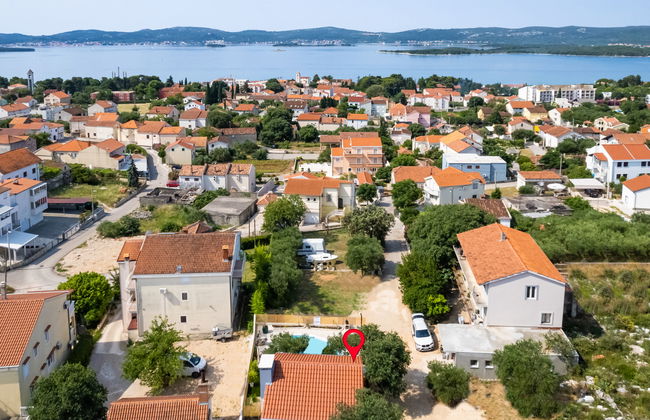 Casa de 3 quartos em Sveti Filip i Jakov com piscina privada e terraço - Foto 19