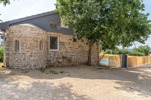 Foto 18 - Haus mit 2 Schlafzimmern in Sveti Filip i Jakov mit privater pool und blick aufs meer