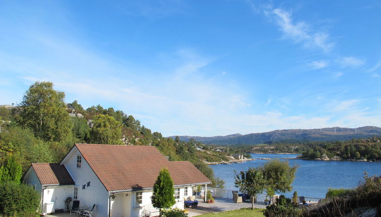 Photo 1 - Maison de 3 chambres à Fitjar avec jardin et terrasse