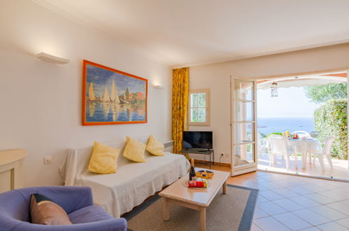 Photo 6 - Maison de 2 chambres à Saint-Raphaël avec piscine et vues à la mer