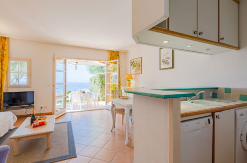 Foto 7 - Casa de 2 habitaciones en Saint-Raphaël con piscina y vistas al mar