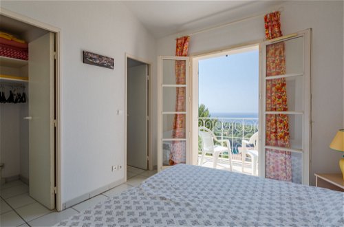 Foto 9 - Casa de 2 habitaciones en Saint-Raphaël con piscina y vistas al mar