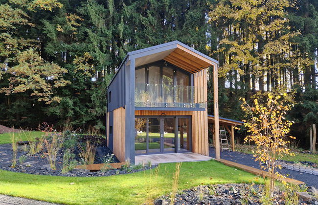 Casa de 2 quartos em Mladé Buky com piscina e jardim - Foto 1