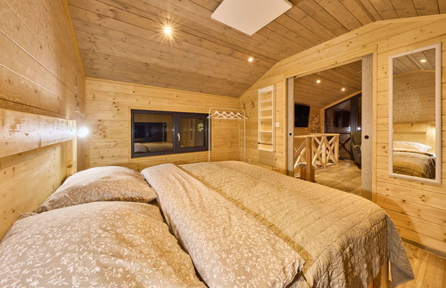 Casa de 2 quartos em Mladé Buky com piscina e jardim - Foto 17