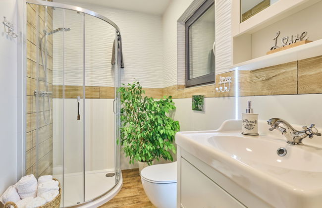 Casa de 2 quartos em Mladé Buky com piscina e jardim - Foto 4