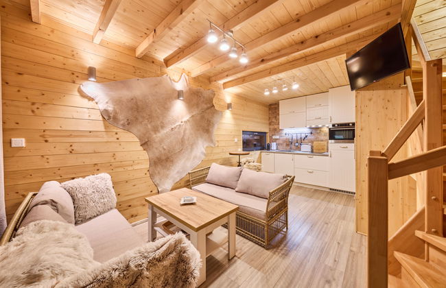 Casa de 2 quartos em Mladé Buky com piscina e jardim - Foto 2
