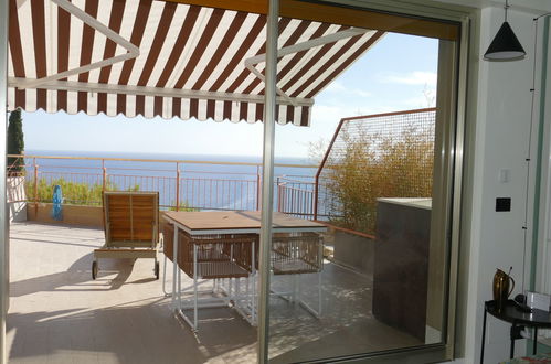 Foto 2 - Apartamento de 1 quarto em Ventimiglia com terraço e vistas do mar