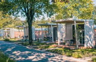 Photo 2 - Maison de 2 chambres à Kaatsheuvel avec piscine et terrasse