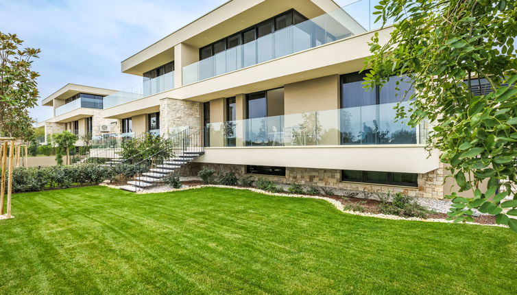 Photo 1 - Maison de 4 chambres à Umag avec piscine et jardin