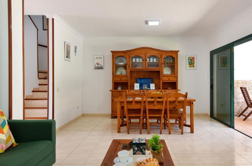 Photo 4 - 2 bedroom Apartment in San Bartolomé de Tirajana with swimming pool and terrace