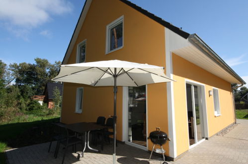 Photo 1 - Appartement de 2 chambres à Röbel/Müritz avec terrasse et vues sur la montagne