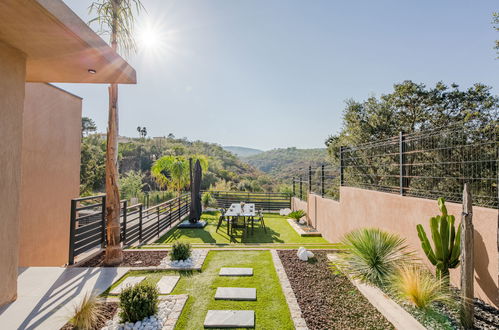 Foto 24 - Casa con 3 camere da letto a Fréjus con piscina privata e giardino