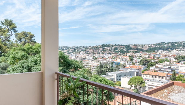 2 bedroom Apartment in Nice - Photo 5