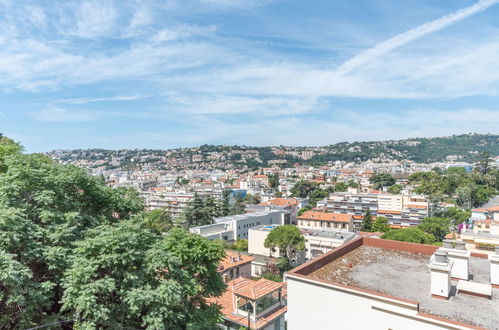 Foto 12 - Appartamento con 2 camere da letto a Nizza con vista mare