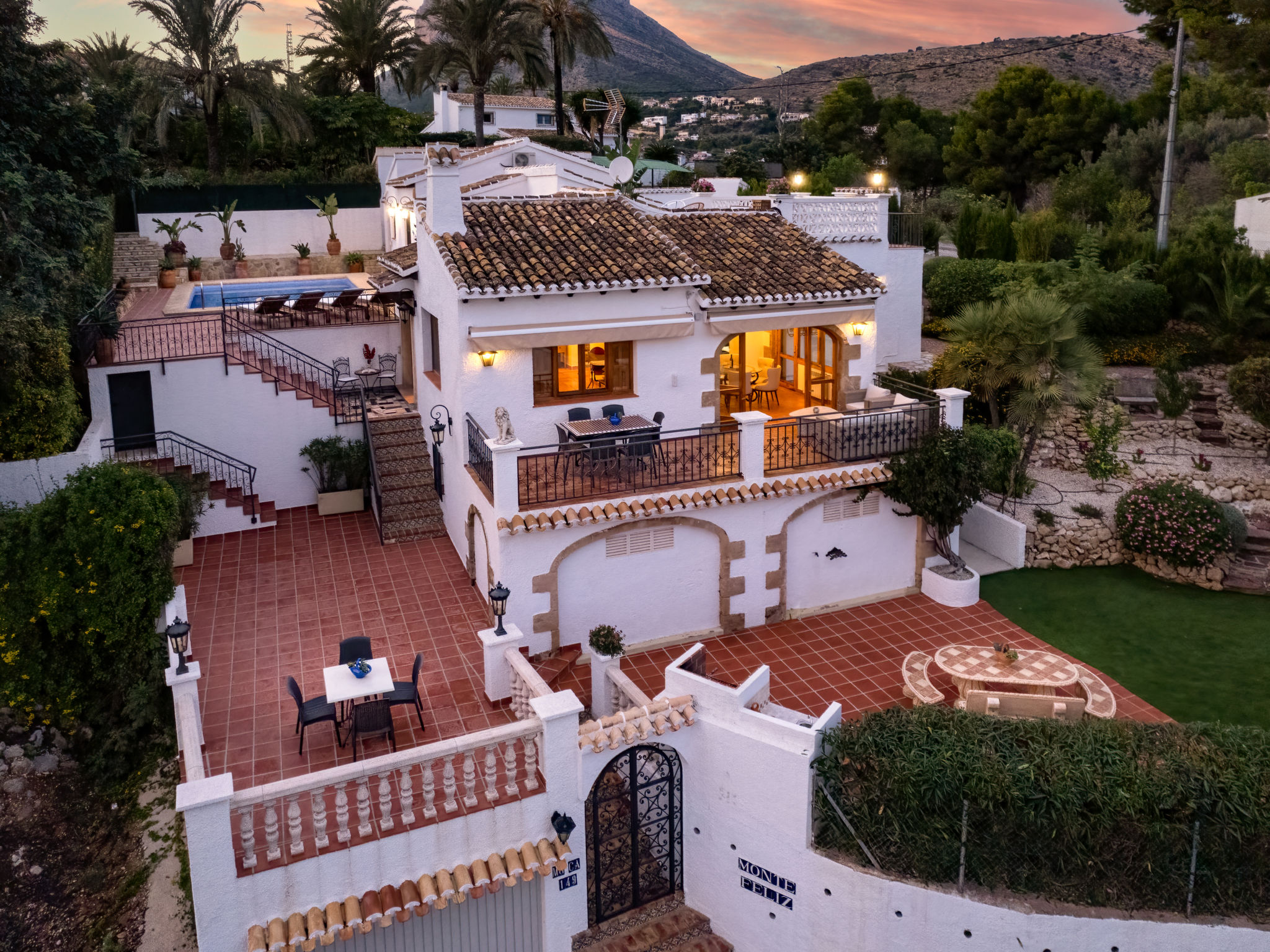 Foto 2 - Casa con 4 camere da letto a Jávea con piscina privata e giardino