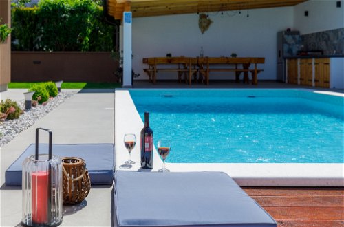 Photo 30 - Maison de 6 chambres à Pula avec piscine privée et vues à la mer