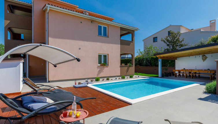 Photo 1 - 6 bedroom House in Pula with private pool and garden