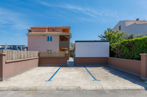 Foto 52 - Casa de 6 quartos em Pula com piscina privada e jardim