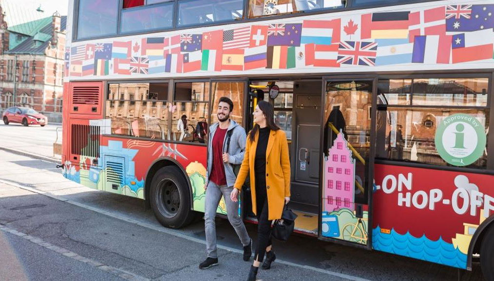 Combination RED Sightseeing Copenhagen Hop-On Hop-Off Bus 24 hrs & The Blue Planet - Foto 1