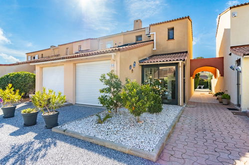 Photo 1 - Maison de 1 chambre à Le Lavandou avec jardin et terrasse