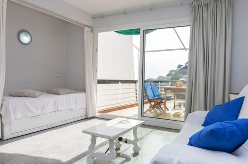 Foto 5 - Apartment mit 1 Schlafzimmer in Tossa de Mar mit terrasse und blick aufs meer