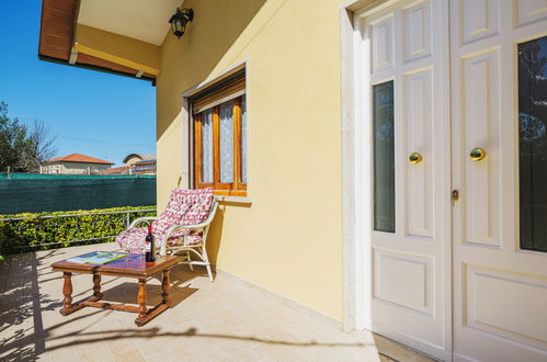 Photo 1 - Maison de 2 chambres à Pietrasanta avec jardin et vues à la mer