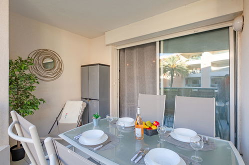 Photo 13 - 1 bedroom Apartment in Fréjus with swimming pool and terrace