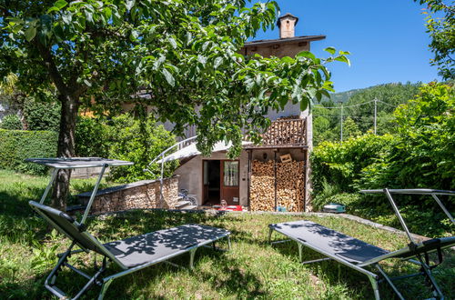 Photo 2 - Maison de 1 chambre à Roccabruna avec jardin et terrasse