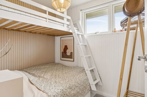 Foto 17 - Casa con 3 camere da letto a Harrerenden con terrazza