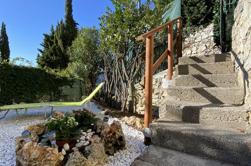 Foto 7 - Appartamento con 1 camera da letto a Finale Ligure con giardino e vasca idromassaggio