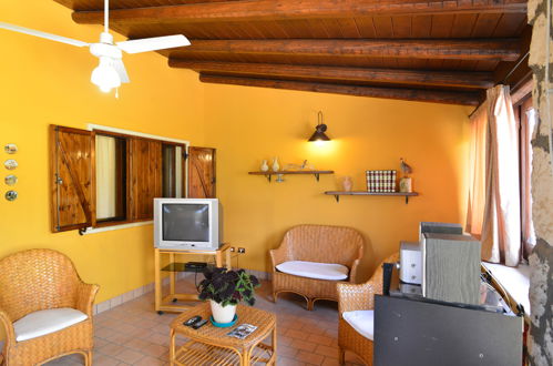 Photo 12 - 3 bedroom House in Solarino with private pool and garden