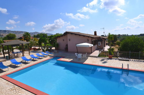 Photo 2 - 3 bedroom House in Solarino with private pool and garden