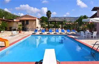 Foto 1 - Casa con 3 camere da letto a Solarino con piscina privata e giardino