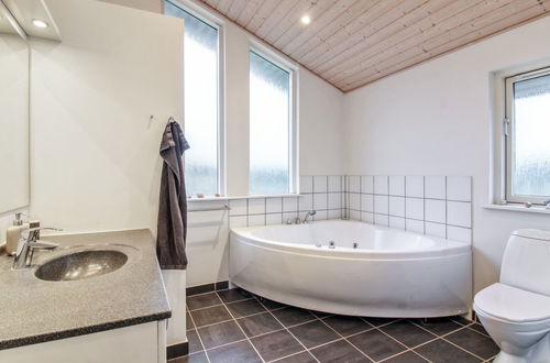 Foto 30 - Casa de 3 quartos em Løkken com terraço e sauna