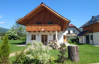 Photo 1 - Maison de 2 chambres à Mariapfarr avec terrasse et vues sur la montagne