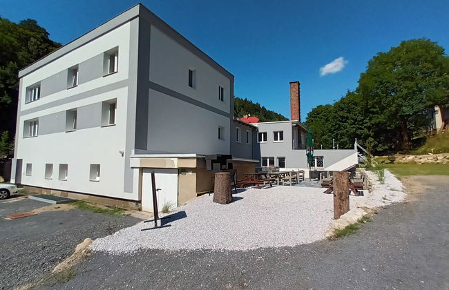 Apartamento de 2 quartos em Desná com piscina e jardim - Foto 30