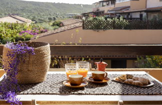 Photo 2 - Appartement en Golfo Aranci avec jardin et vues à la mer