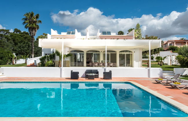 Casa de 4 quartos em Albufeira com piscina privada e jardim - Foto 1